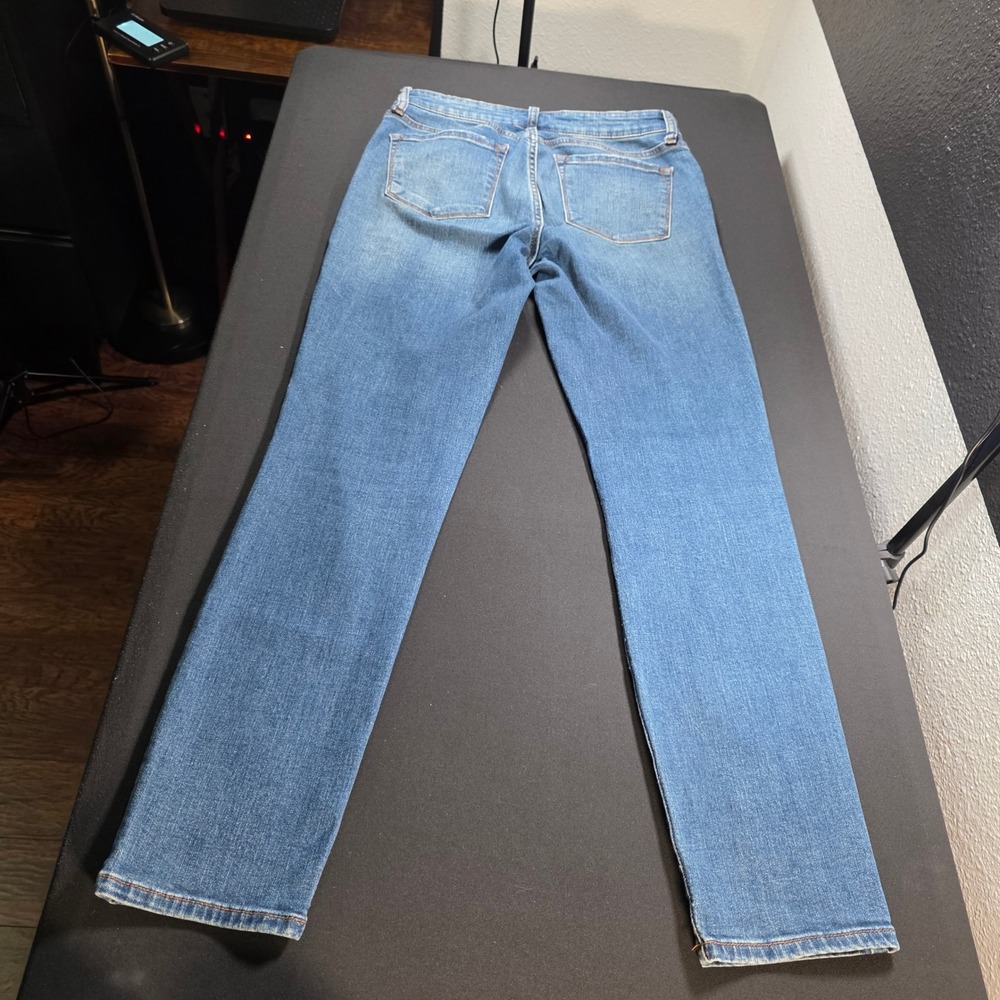 STS Blue Women Medium Wash Skinny Jeans Distressed Size 27 Mid Rise‎ Denim* - Picture 2 of 8